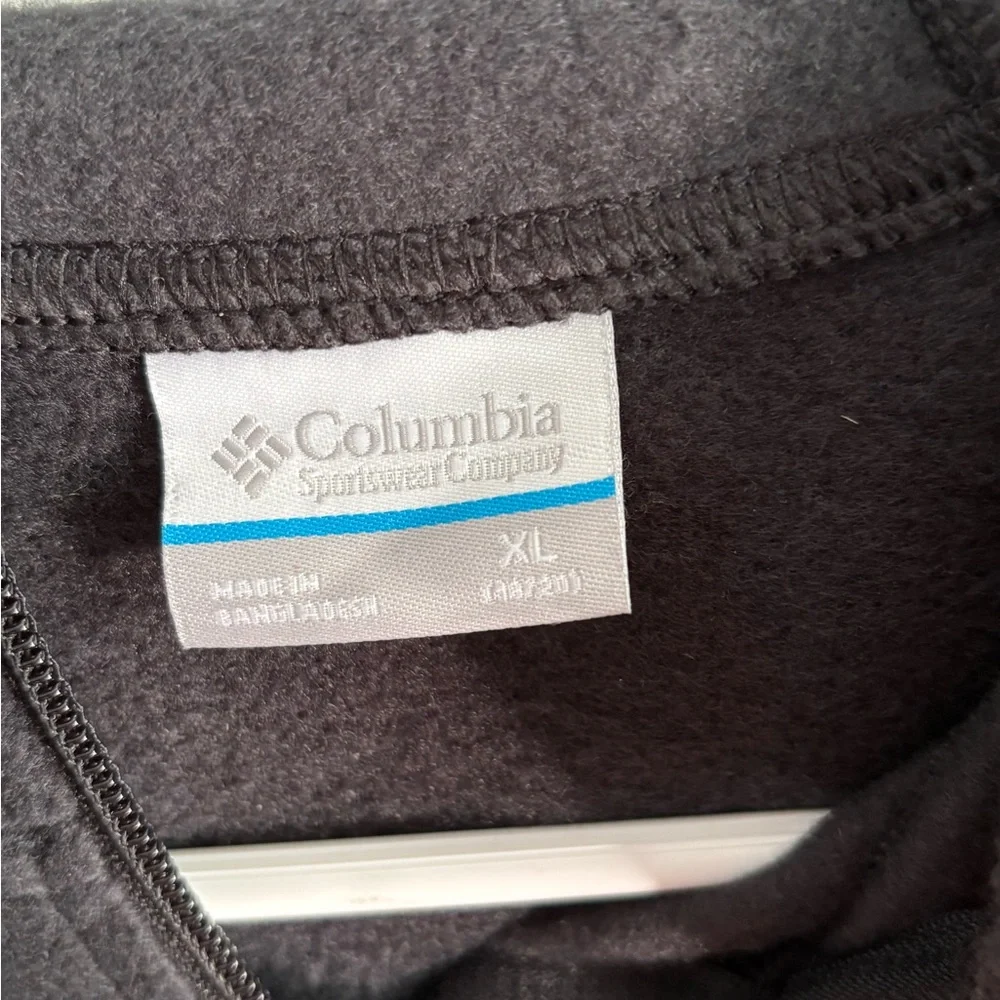 COLUMBIA‎ BLACK FULL-ZIP FLEECE GIRLS JACKET (18-20)- WOMENS MED